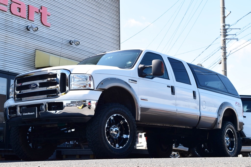 フォードが誇る ピックアップ トラック F250 スーパーデューティ ディーゼル ライオンハート