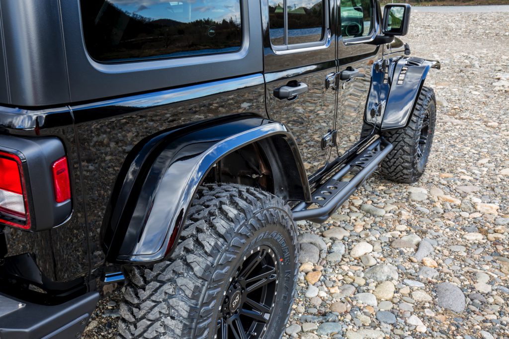 新型 Jeep ジープ ラングラーjl型 アンリミテッドを大人のカスタムに ライオンハート