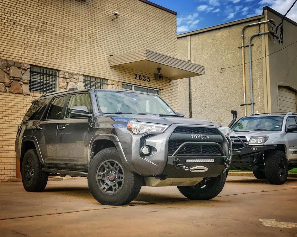 米国トヨタ 4ランナー Us Toyota ４runner カスタムパーツをご紹介いたします ライオンハート