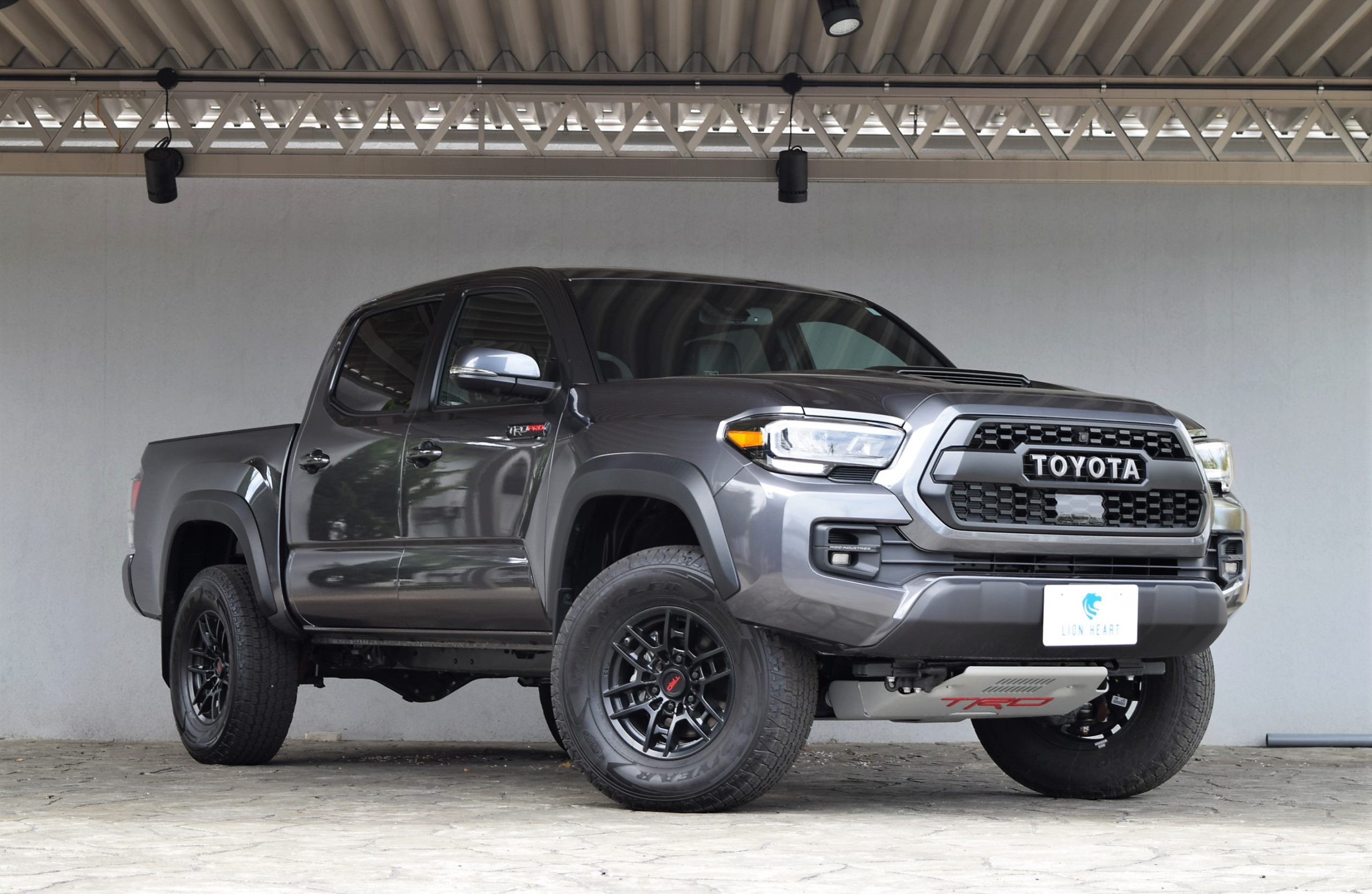 納車車両] トヨタ タコマ TRD PRO | LION HEART
