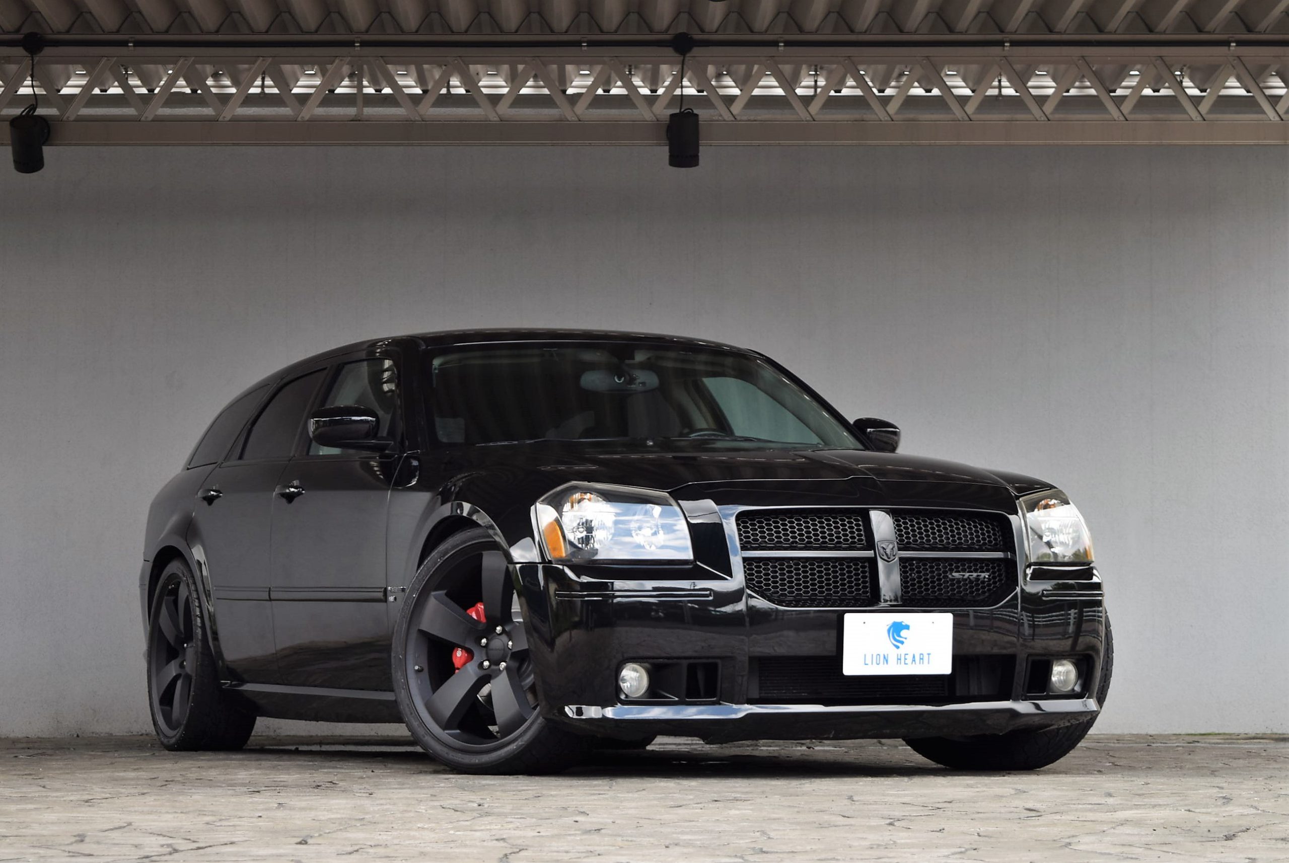 ダッジマグナムRT GIMMIC STREET 納車車両]2006y ダッジマグナム SRT8 | LION HEART