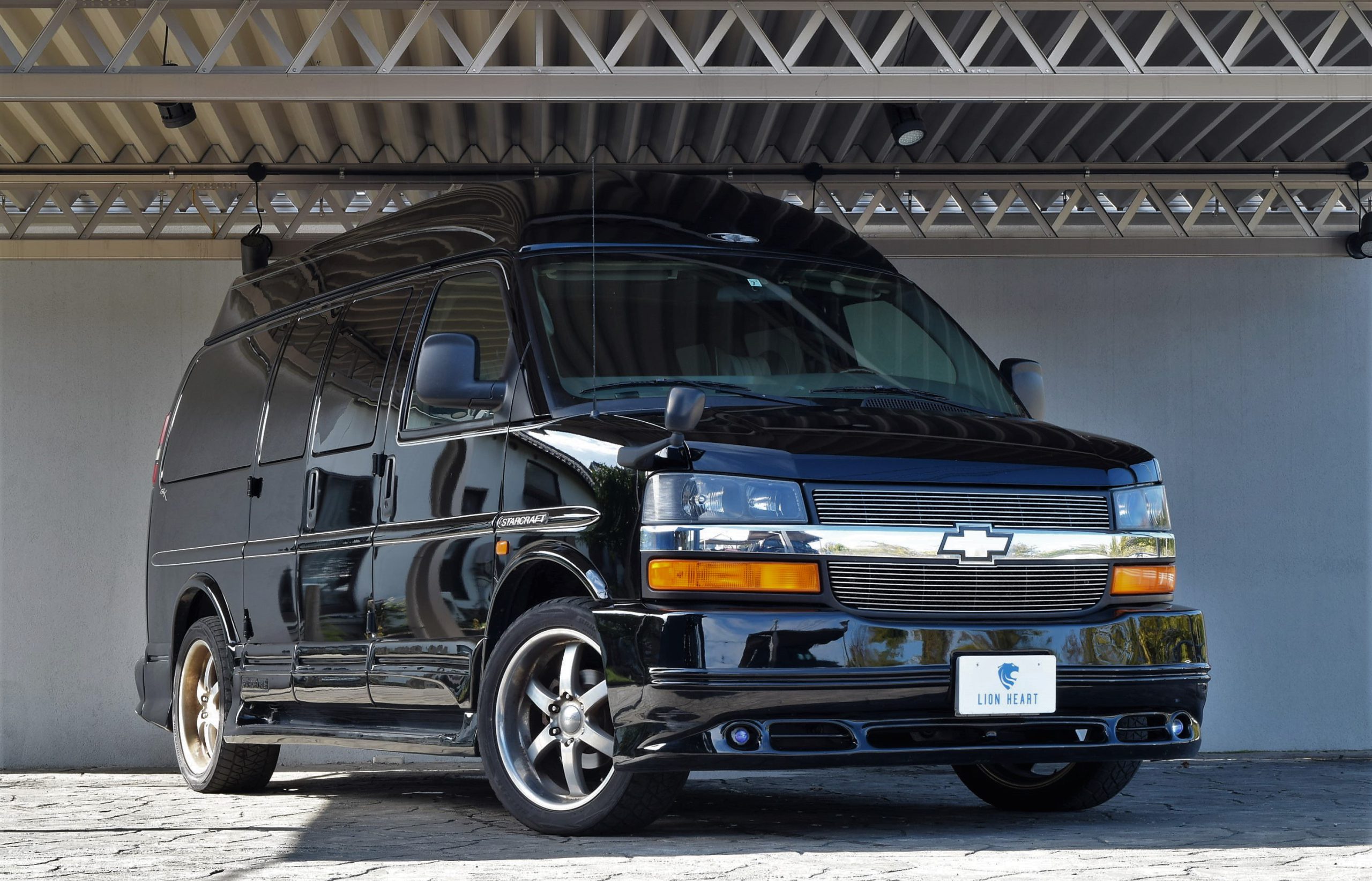 【人気ショップが最安値挑戦！】 シボレー シボレー スタークラフト（納車車両] エクスプレス サーフィン・ボディボード