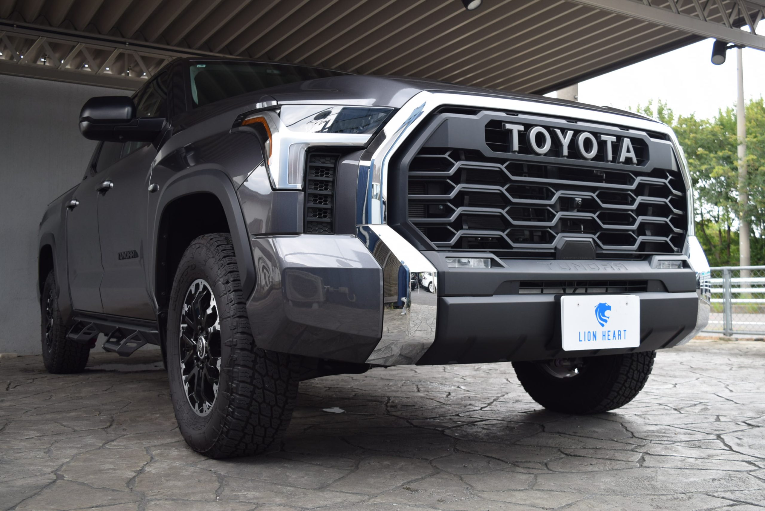 新型タンドラ TRDオフロードPKGをセンス良く乗りこなす！ | LION