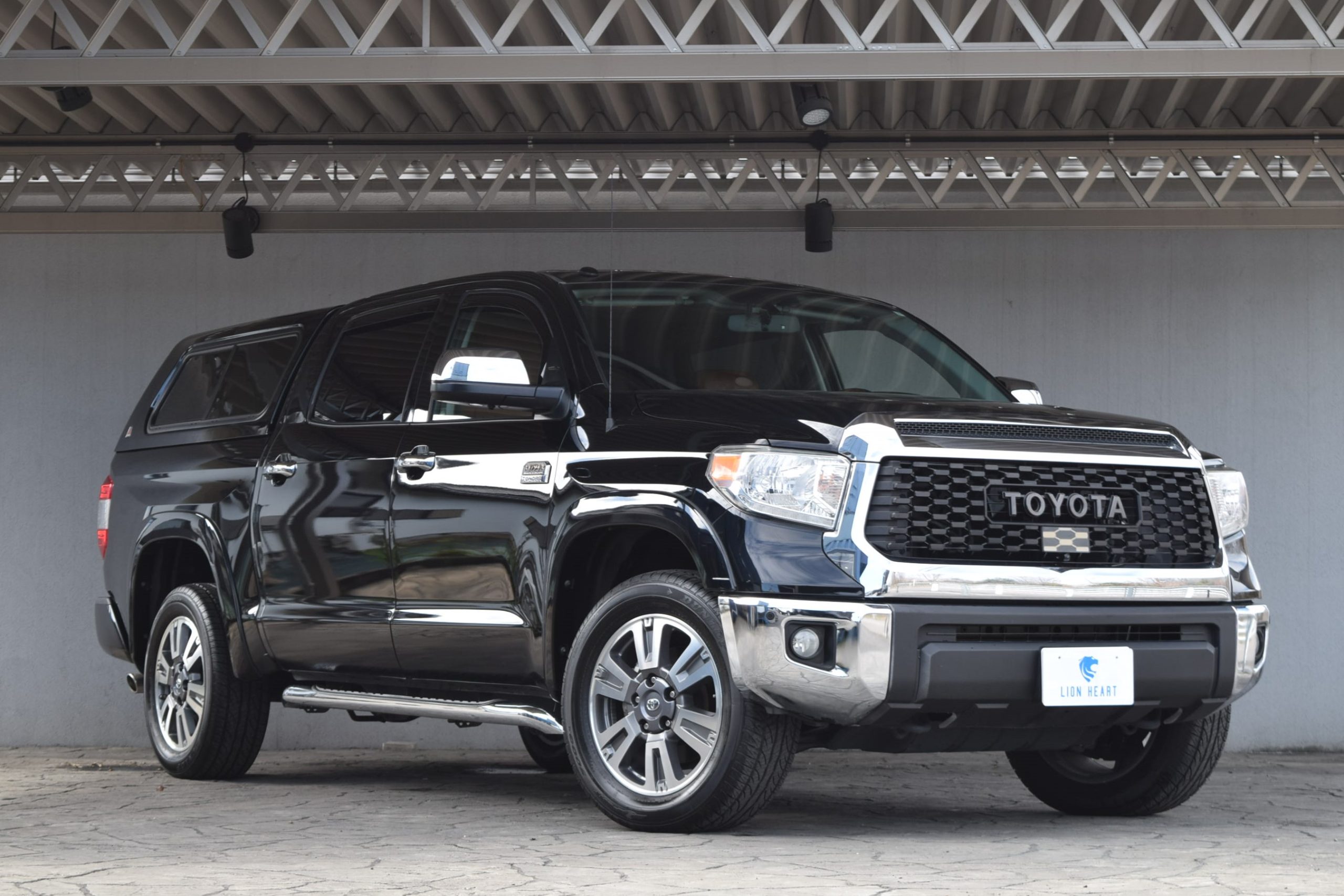 人とは違ったスタイル！後期仕様USトヨタ タンドラ 1794エディション