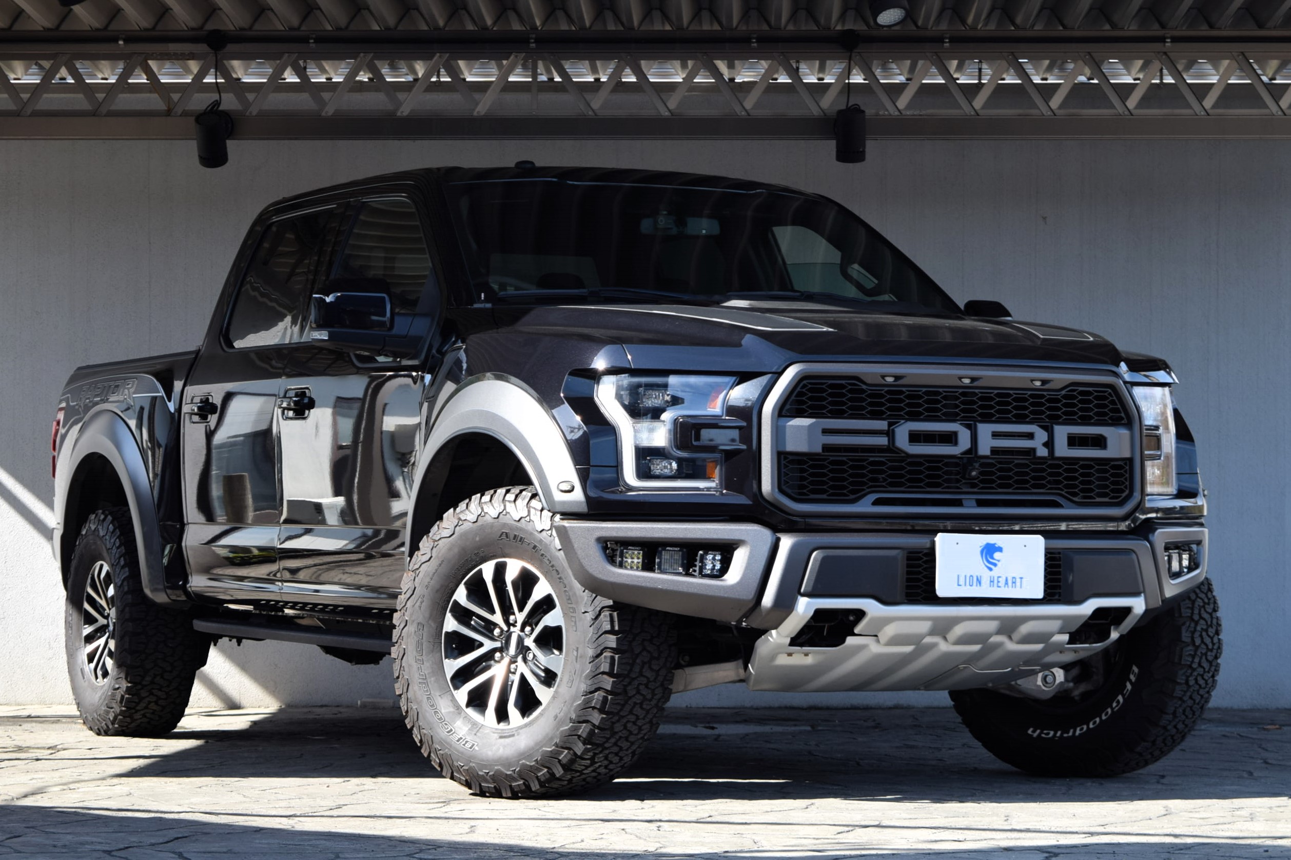 納車車両］フォード F150 ラプター 新車並行車 | LION HEART