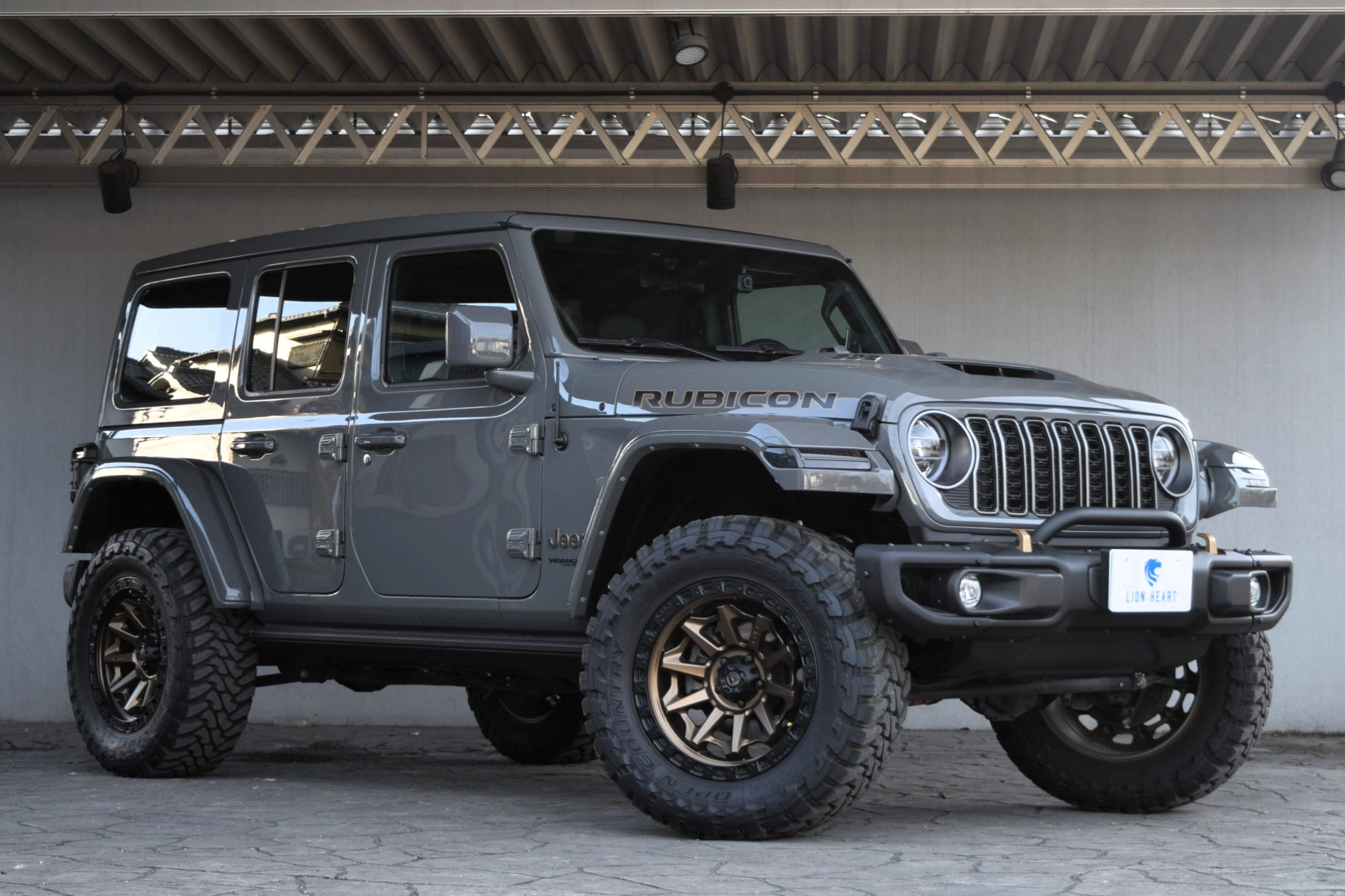 V8搭載Jeep ラングラーの完成形｜ルビコン392 カスタム車両紹介 | LION