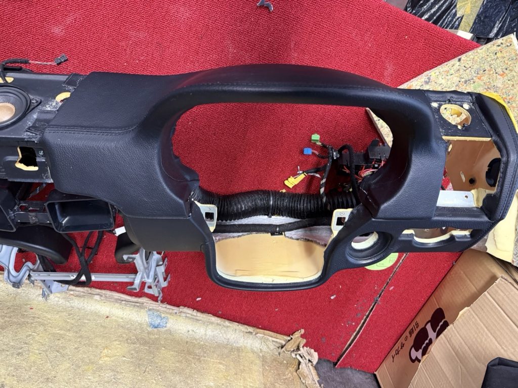 W463 Gクラス　ダッシュボード　張り替え image1